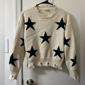 Le Lis Distressed Star Knit Sweater - Cream/Black